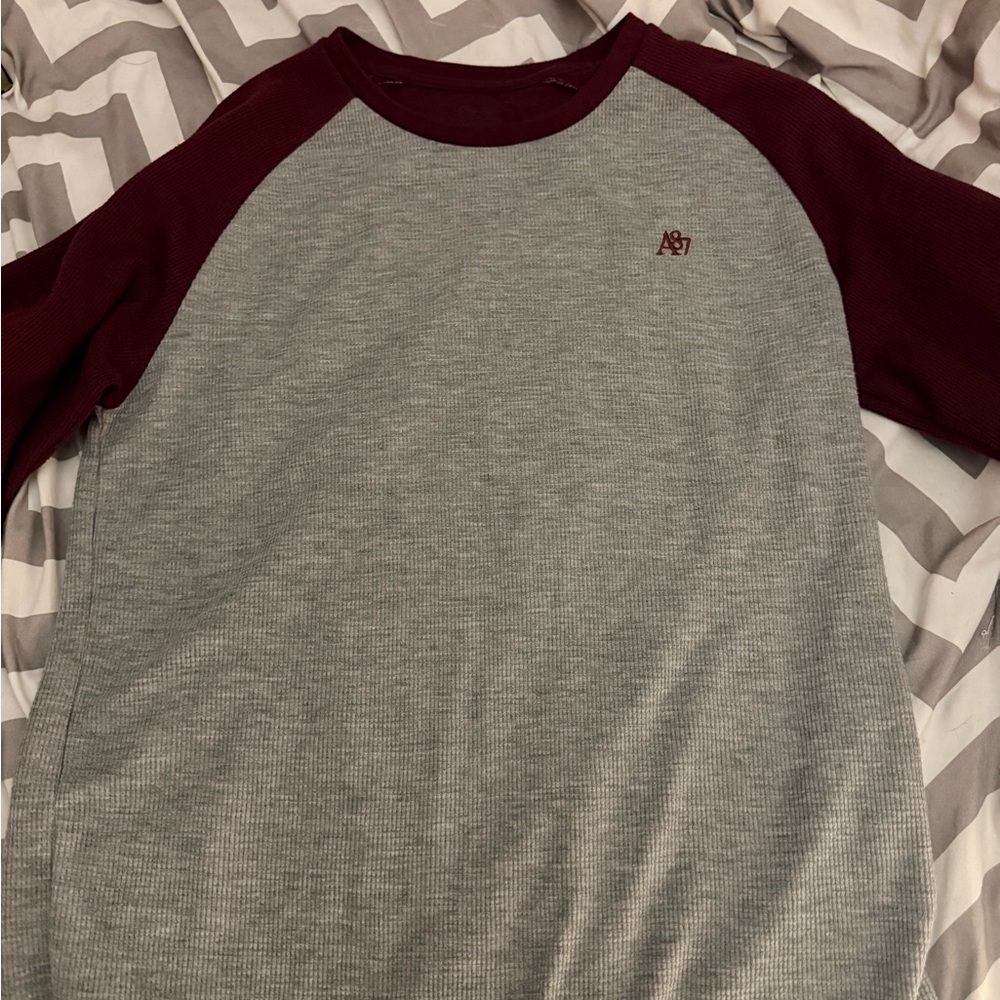 Red and gray American eagle men’s shirt